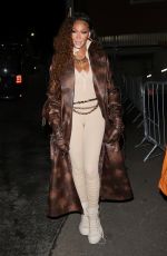 WINNIE HARLOW Arrives at Whiz Kidd Apple Music Concert in London 09/27/2022