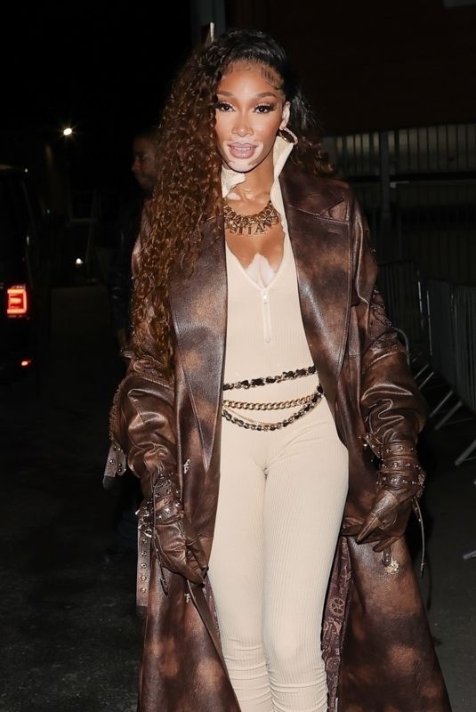 WINNIE HARLOW Arrives at Whiz Kidd Apple Music Concert in London 09/27/2022