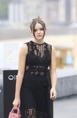 ZOE ARNAO at Apagon Photocall at 70th San Sebastian Film Festival 09/23/2022