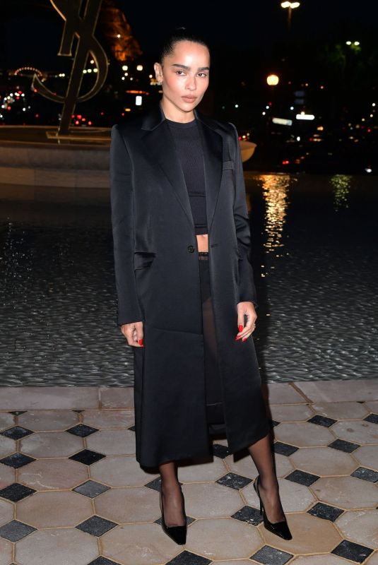 ZOE KRAVITZ Arrives at Saint Laurent Show at Paris Fashion Week 09/27/2022