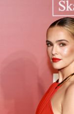 ZOEY DEUTCH at Clooney Foundation for Justice Inaugural Albie Awards in New York 09/29/2022