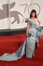 ZOOEY DESCHANEL at Dreamin