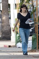 ALEXANDRA DADDARIO on the Det of Tommy Dorfman
