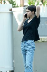 ALEXANDRA DADDARIO on the Det of Tommy Dorfman