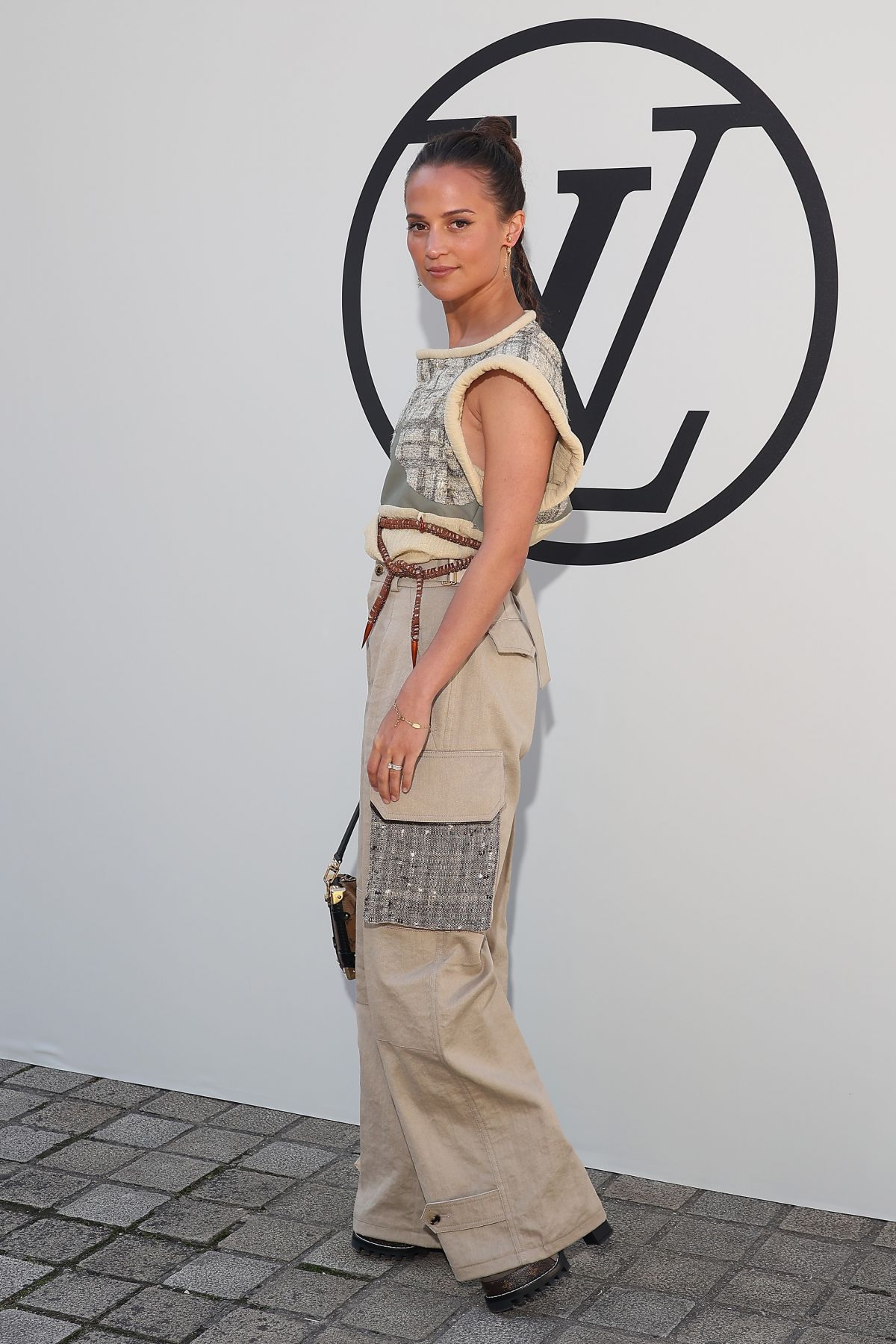 Alicia Vikander Louis Vuitton Fashion Show October 4, 2022 – Star