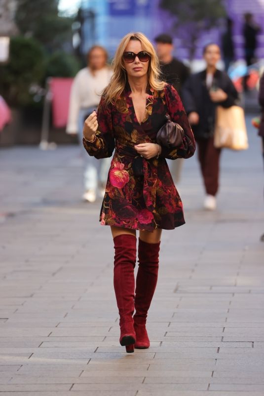 AMANDA HOLDEN Leaves Breakfast Show in London 10/10/2022