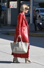 ANNA WINTOUR Arrives at JFK Airport in New York 10/10/2022