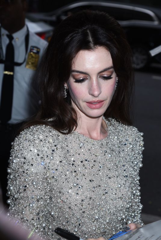 ANNE HATHAWAY Arrives at Armageddon Time Premiere at NY Film Festival 10/12/2022