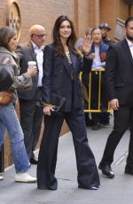 ANNE HATHAWAY Leaves The View in New York 10/12/2022