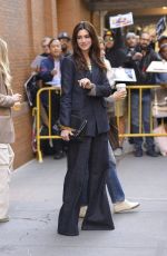 ANNE HATHAWAY Leaves The View in New York 10/12/2022