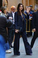 ANNE HATHAWAY Leaves The View in New York 10/12/2022