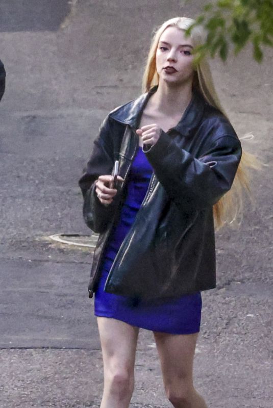 ANYA TAYLOR-JOY on a Date Night in Sydney 10/16/2022