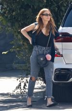 ASHLEE SIMPSON Arrives for Lunch in Studio City 09/30/2022