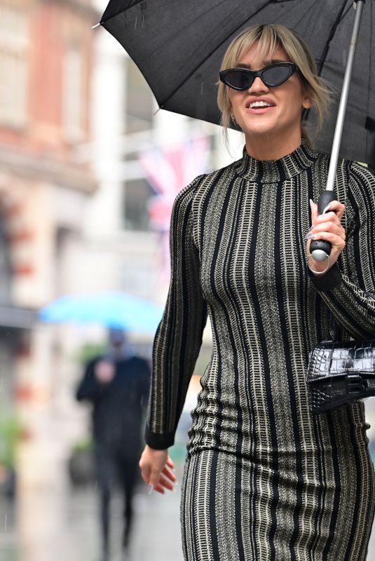 ASHLEY ROBERTS Arrives at Global Radio Studios in London" (20.10.2022