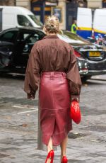 ASHLEY ROBERTS Leaveds Global Radio Studios in London 10/13/2022