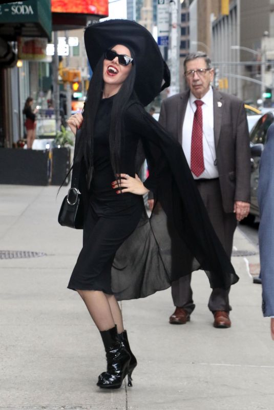 AUBREY PLAZA Arrives at Late Show with Stephen Colbert in New York 10/26/2022