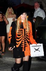 AVRIL LAVIGNE Arrives at Travis Barker