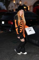 AVRIL LAVIGNE Arrives at Travis Barker