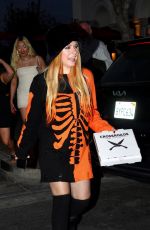 AVRIL LAVIGNE Arrives at Travis Barker