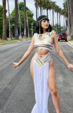 BLANCA BLANCO in Cleopatra Coustume Out for Halloween 10/30/2022