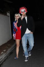 CAYLEE COWAN Arrives at Vas Morgan
