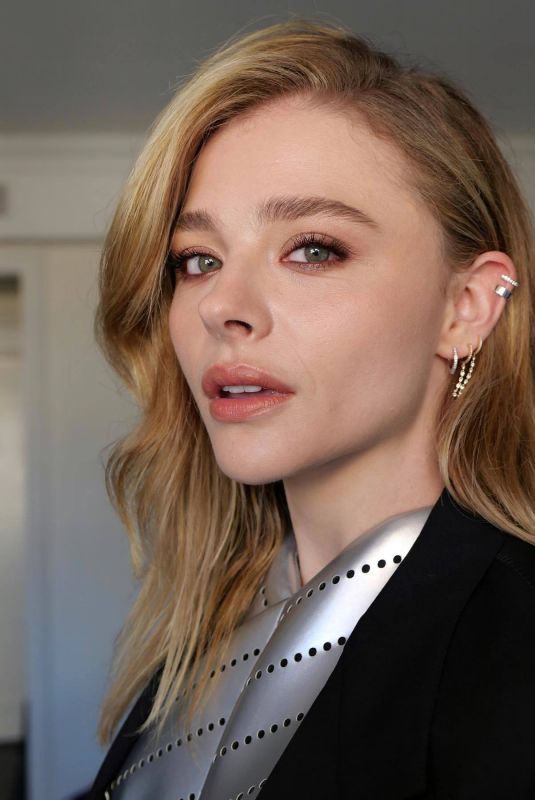 CHLOE MORETZ - Instagram Photos 10/09/2022