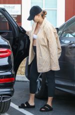 CHRISSY TEIGEN Leaves Her Daughter