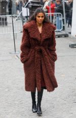 CINDY BRUNA Arrives at Stella McCartney Spring/Summer 2023 Fashion Show in Paris 10/03/2022