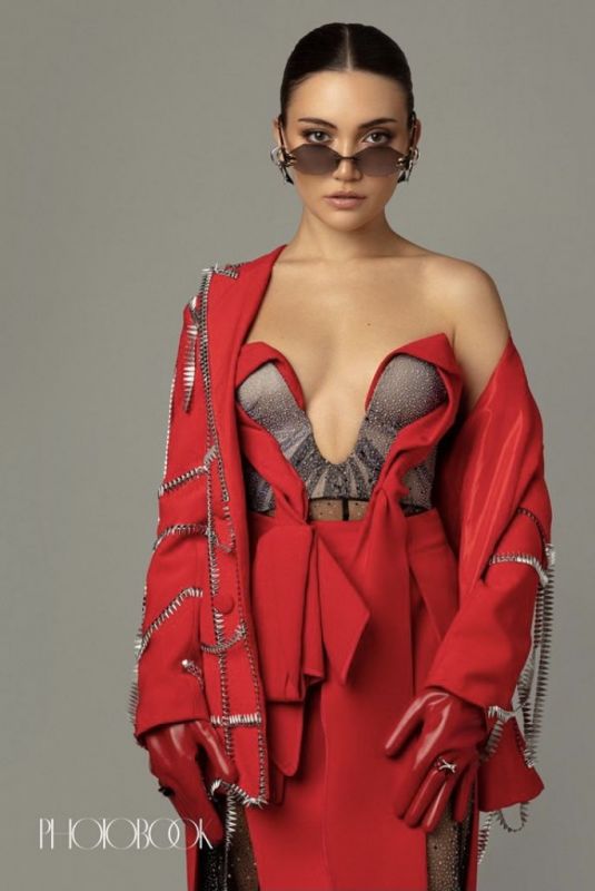 DANIELA NIEVES for Photobook Magazine, October 2022