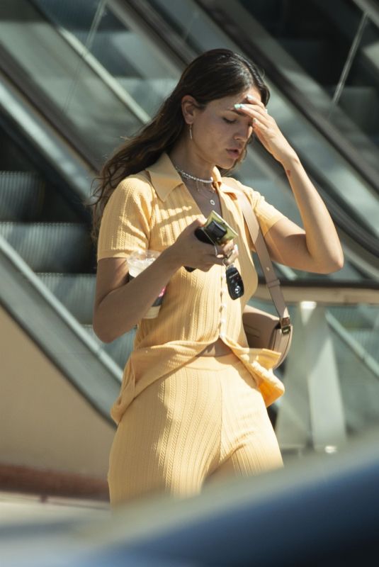 EIZA GONZALEZ Leaves Beauty Facial Treatment in Studio City 10/06/2022