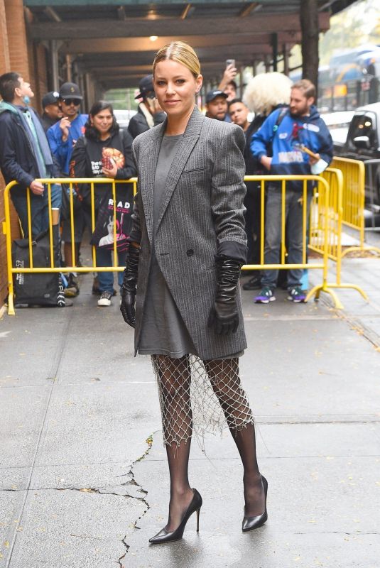 ELIZABETH BANKS Arrives at The View in New York 10/25/2022