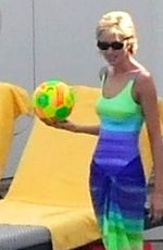 ELIZABETH DEBICKI Filming Scenes of Princess Diana in Palma 10/15/2022