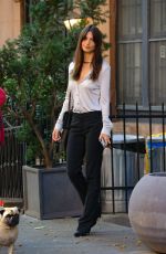 EMILY RATAJKOWSKI Leaves Her Apartment in New York 10/19/2022