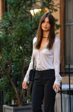 EMILY RATAJKOWSKI Leaves Her Apartment in New York 10/19/2022