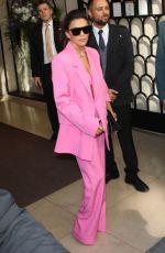 EVA LONGORIA Leaves Mandarin Oriental Hotel in Paris 09/30/2022