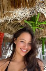 FIONA BARRON - Instagram Photos 10/11/2022