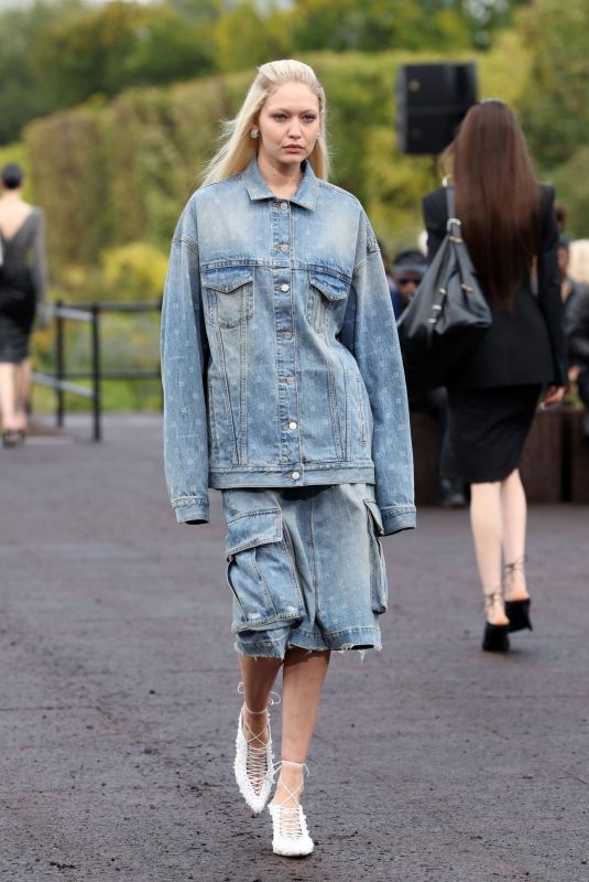 GIGI HADID at Givenchy Runway Show at Paris Fashion Week 10/02/2022