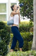 GISELE BUNDCHEN Out in Boca Raton 10/05/2022