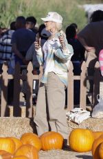 GWEN STEFANI Heading to Fall Harvest Festival in Moorpark 10/23/2022