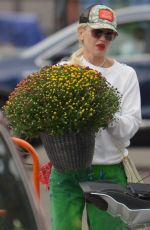 GWEN STEFANI Shopping for Garden Flowers at Home Depot
