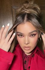 HAILEE STEINFELD - Instagram Photos and Videos 10/30/2022