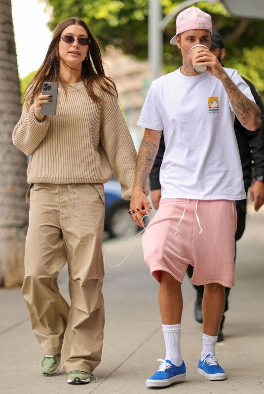 HAILEY and Justin BIEBER Out for Coffee in Beverly Hills 09/30/2022