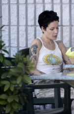 HALSEY and Alev at Tere