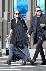 HILARIE BURTON and Jeffrey Dean Morgan Out in New York 09/29/2022