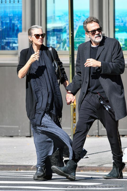 HILARIE BURTON and Jeffrey Dean Morgan Out in New York 09/29/2022