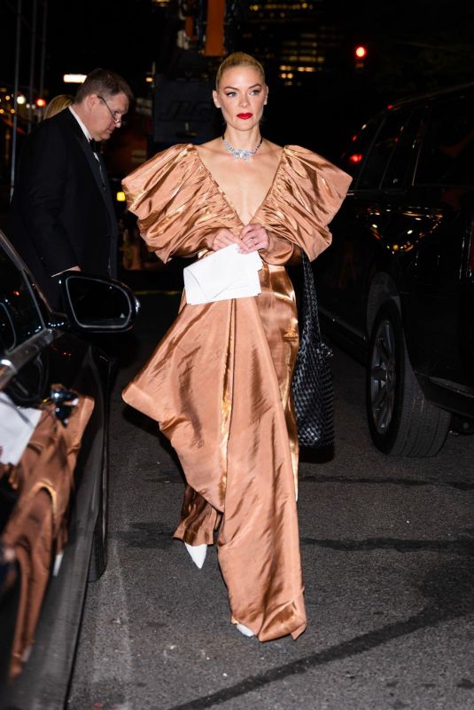 JAIME KING Arrives at an Event in New York 10/20/2022