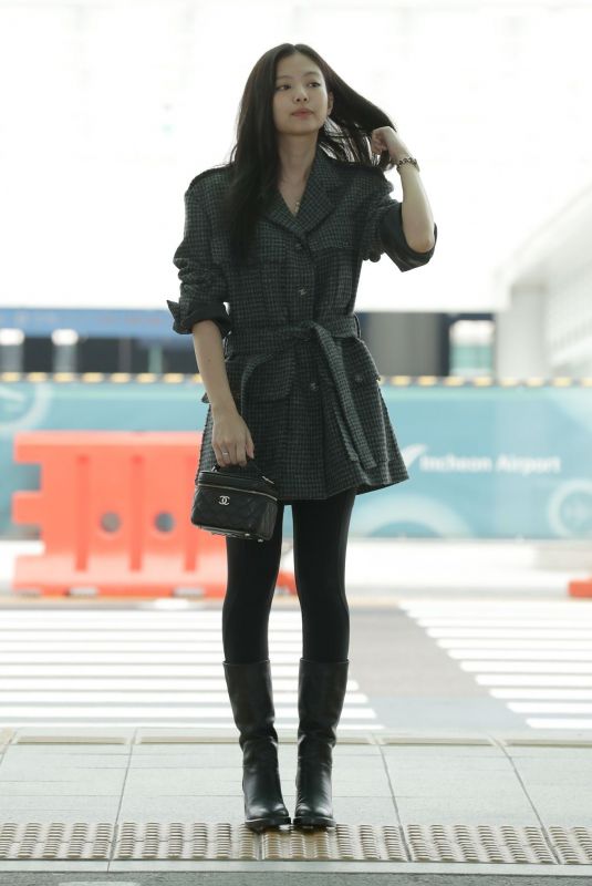 JENNIE KIM at Incheon International Airport 10/02/2022