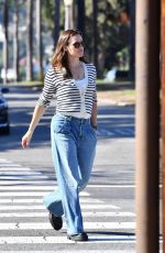 JENNIFER GARNER in Denim Out in Santa Monica 10/18/2022