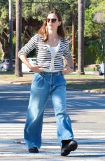 JENNIFER GARNER in Denim Out in Santa Monica 10/18/2022