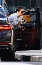 JENNIFER GARNER Out and About in Beverly Hills 10/20/2022